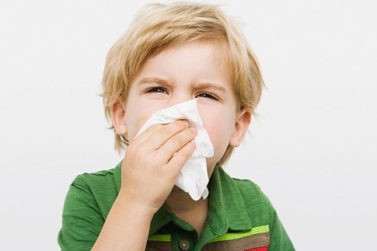 những biến chứng khi trẻ cảm cúm