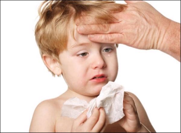 nghẹt mũi ảnh hưởng rất nhiều tới trẻ