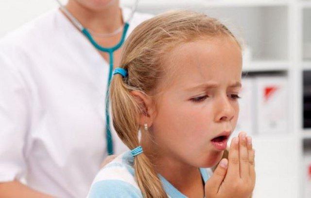viêm đường hô hấp khiến trẻ hay bị nghẹt mũi ho có đờm